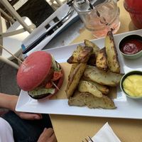 vegan breakfast burger at Buddy VEGGY in Rome