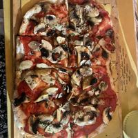 Mushroom pizza  at Buddy VEGGY in Rome