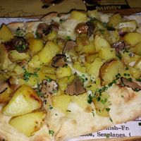 Pizza mit Kartoffeln und Trüffel at Buddy VEGGY in Rome