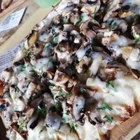 Pinsa at Buddy VEGGY in Rome