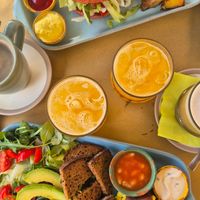 Brunch con burger and vegan brunch at Buddy VEGGY in Rome