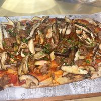 Mushroom pizza   at Buddy VEGGY in Rome