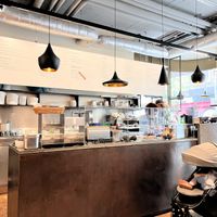   at roots - Lintheschergasse in Zurich