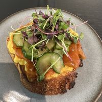   at roots - Lintheschergasse in Zurich