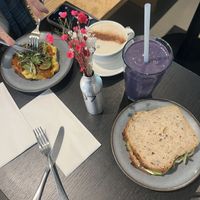   at roots - Lintheschergasse in Zurich