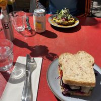   at roots - Lintheschergasse in Zurich