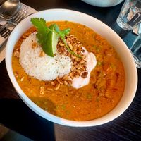 Great curry! at roots - Lintheschergasse in Zurich