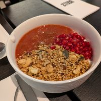 Yogurt and granola at roots - Lintheschergasse in Zurich