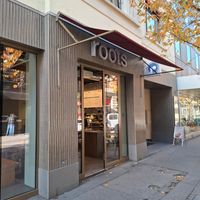 Outside at roots - Lintheschergasse in Zurich