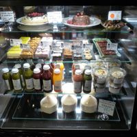 Fresh raw juice & raw vegan delights at Paradiset - Brännkyrkagatan in Stockholm