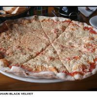 Spritz vegan cheese pizza (using Daiya cheese) at Spritz Restaurant and Bar in Nassau