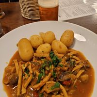 Plant chicken at Zum Wohl in Vienna