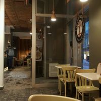 L'entrée du restaurent côté de la rue at Copper Branch - 600 Maisonneuve W/O in Montreal