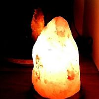 himalayan salt lamp at My Pillow Health Store in The Hague