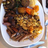 buffet plate at Miobio in Valencia