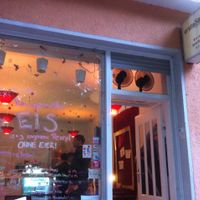 ersteSahne at La Gatta in Berlin