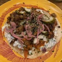 Flatbread met pulled seitan en vegan tzaziki  at Domburgsche Bier en Melksalon in Domburg