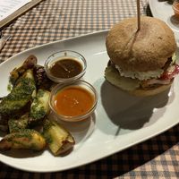 Vegan burger for 14€ at Vegetalia - Born in Barcelona