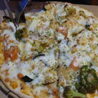 Vegan pizza at Vegetalia - Born in Barcelona