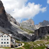 A mountain hut in the Dolomites, beautifully located and offering a good range of vegan food. at Rifugio Vajolet in Vigo Di Fassa