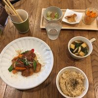 Vegetarian lunch set. 1080 yen (oct. 2016).  at Apprivoiser Whole Food Cafe in Kyoto