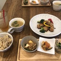 Vegetarian lunch set  at Apprivoiser Whole Food Cafe in Kyoto