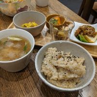 Japanese breakfast at Apprivoiser Whole Food Cafe in Kyoto