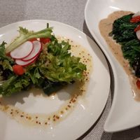 Quinoa Salad and Spinach Salad at elemen 元素 - Millenia Walk in Central Singapore