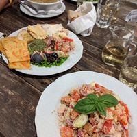 Merenda toscana vegan, Panzanella, Zuppa toscana, Pane fatto da loro at Orti di Mare in Capoliveri