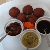 Falafel con tres salsas at Amodino in Ribadeo