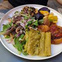 Buddha Bowl (plate) at Botanica Lab in Bologna