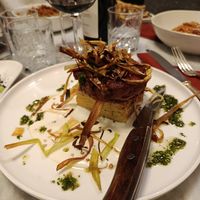 Filetto su millefoglie di patate con porri croccanti at Botanica Lab in Bologna