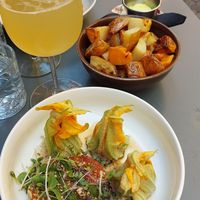 Fiori di zucca e tartare at Botanica Lab in Bologna