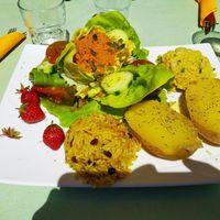Vegan dish on request, all delicious and very fresh at La Part des Anges in Sete