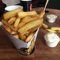 Medium chips with vegan mayo at Reykjavik Chips in Reykjavik