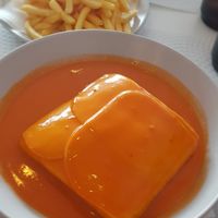 Francesinha Vegetariana (Com tofu, seitan e queijo Vegan) delicioso!! at Pausa Util in Braga