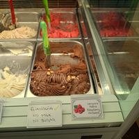 Green handle = vegan at Gelateria Italia in Rovinj