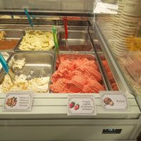 Green handle = vegan at Gelateria Italia in Rovinj