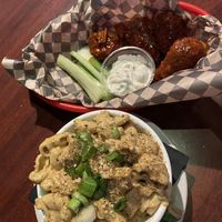 Mac n cheese & Buffalo wingz *chefs kiss* at Black Water Bar in Portland
