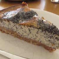 Vegan poppy seeds cheese cake at Café VIVAVE in Freiburg