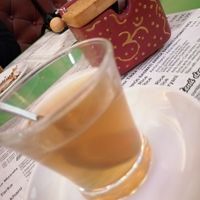 Infusión de cardamomo, canela, gengibre... at Veg World India in Barcelona