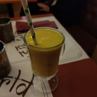 Lassi de mango at Veg World India in Barcelona