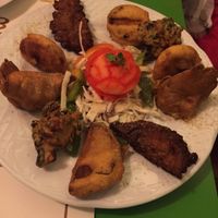 mixed starters at Veg World India in Barcelona