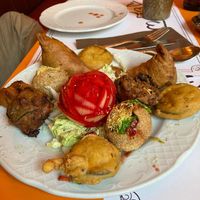 Mixed starters   at Veg World India in Barcelona