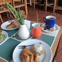 Get the cinnamon bun!! at Jute Backerei in Berlin