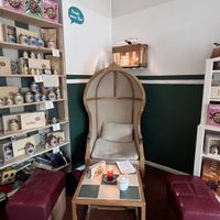 Bester Platz - superschön auch wenn man alleine unterwegs ist  at Jute Backerei in Berlin