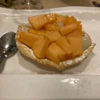 Vegan cream basket with melon  at Gaia.bio in Rome