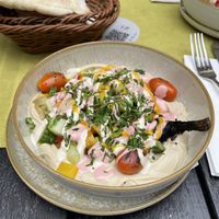 “Happy pot” of hummus and eggplantt  at Aubergine in Bucharest