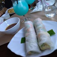 Nems crus aux legumes et tofu at La Baie du Dragon in Marseille