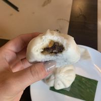 Vegan bao buns at La Baie du Dragon in Marseille